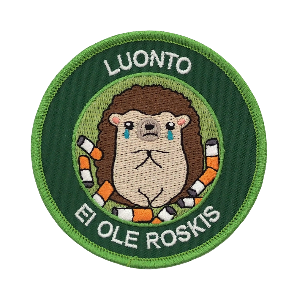 Brodeerattu kangasmerkki, siili, teksti: Luonto ei ole roskis.
