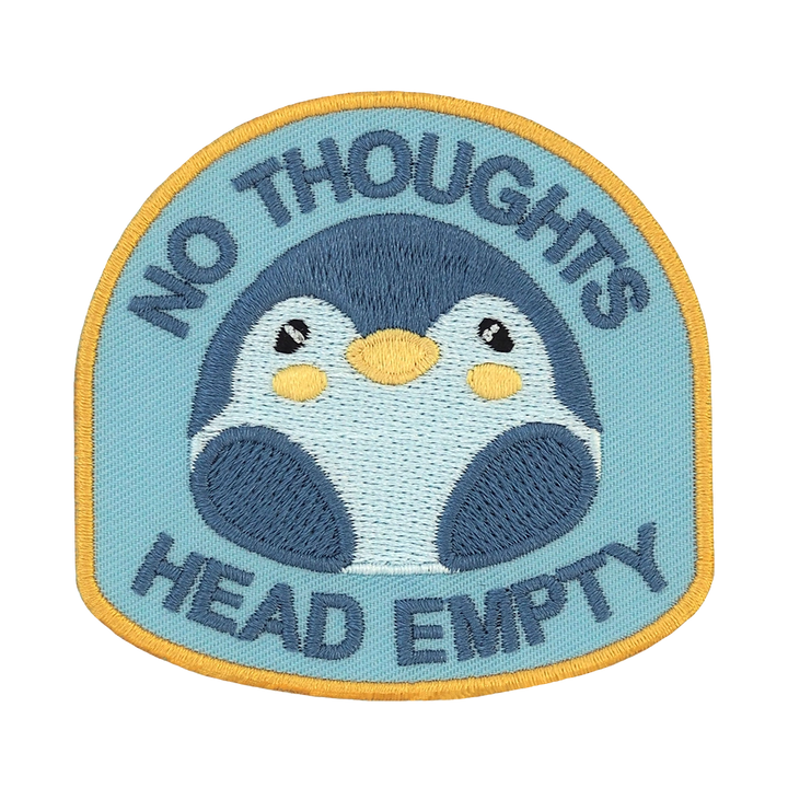 Brodeerattu haalarimerkki, pingviini, teksti: No thoughts, head empty.