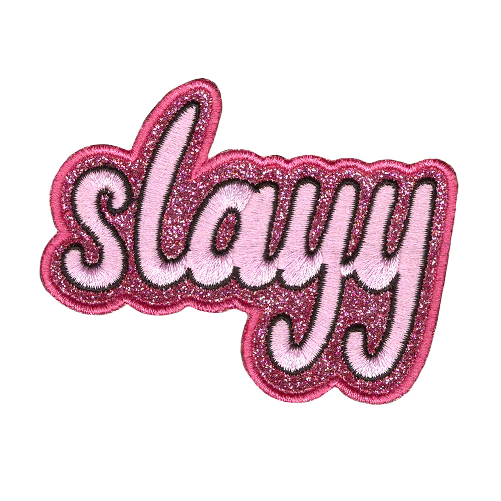 Brodeerattu glittermerkki, teksti: slayy.