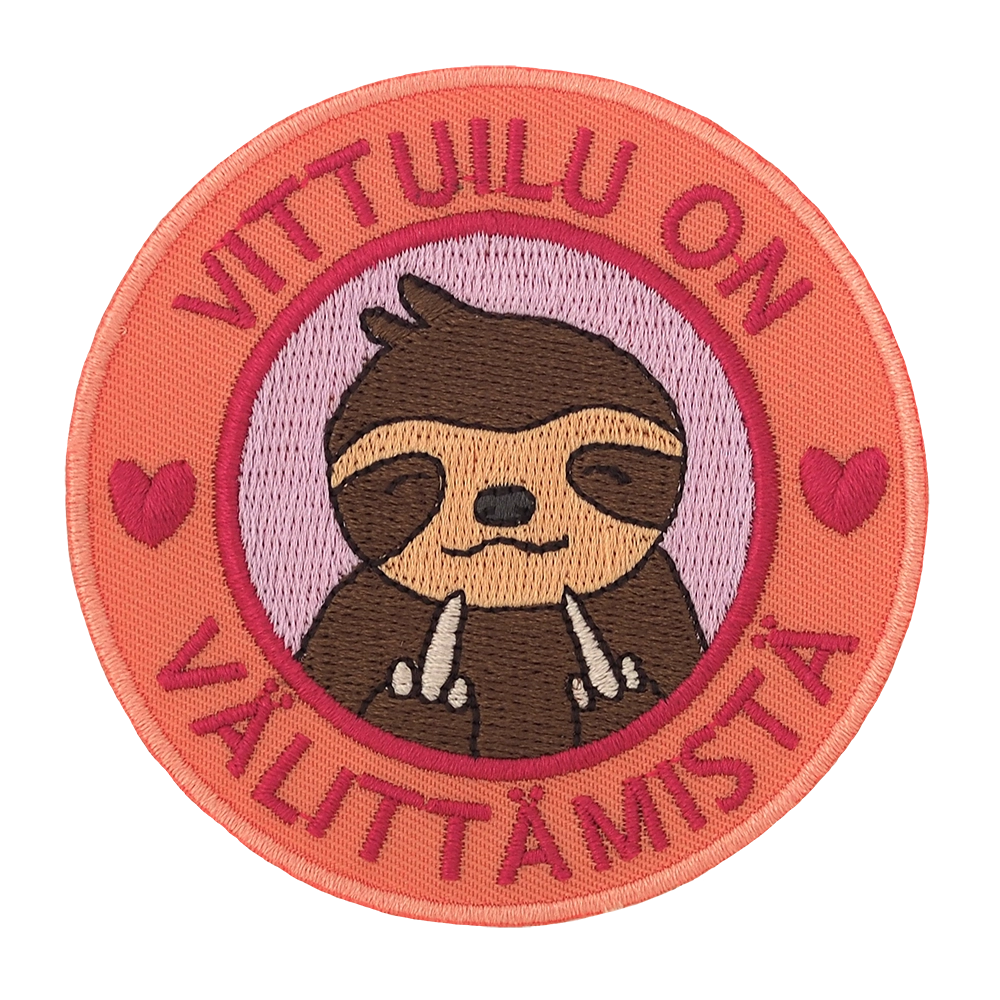 Brodeerattu haalarimerkki, koala, teksti: Vittuilu on välittämistä.